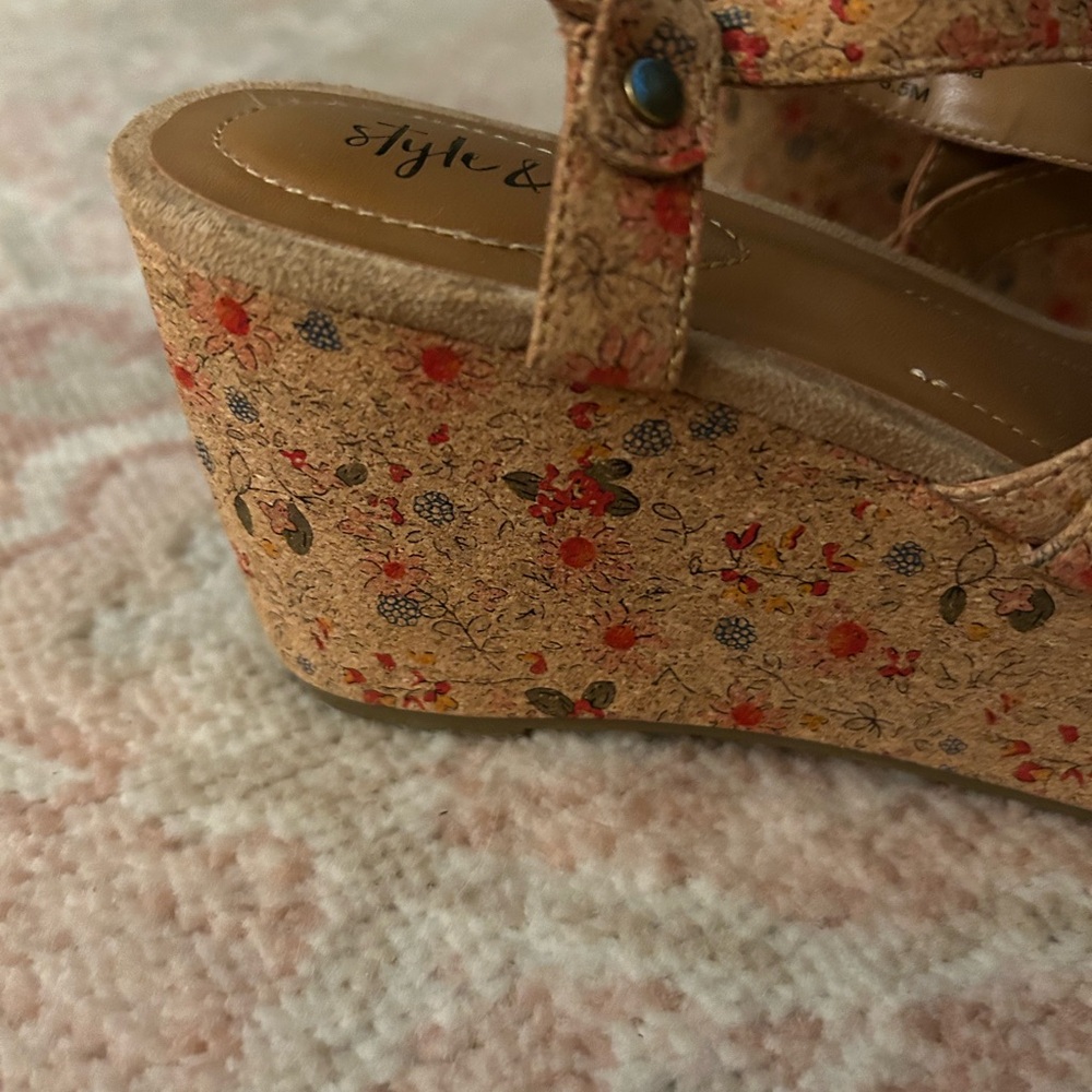 Floral Wedge Sandals - Picture 2 of 5